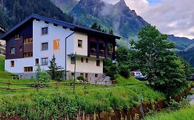 Gasthof-pension Wulfenia Pension 3*